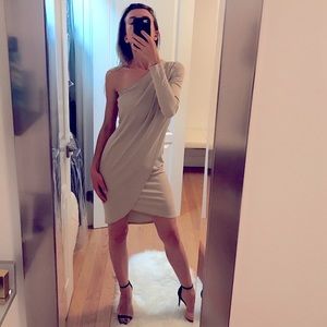BCBGMAXAZRIA Off White One Shoulder Dress